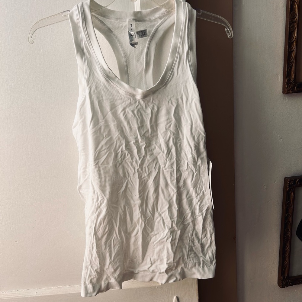 Momentum Seamless Tank